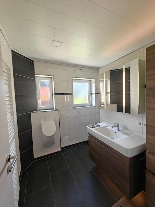 Apartment Kaufering Bagian luar foto